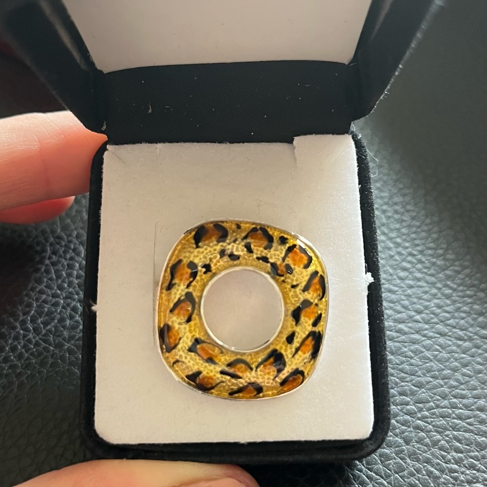 Sterling silver pendant. Leopard print. Made in Canada.